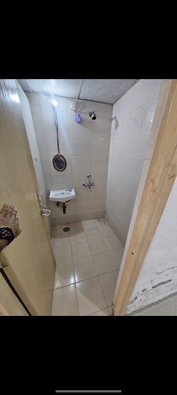 Bathroom in 1 BHK Apartment at Lotus Homz, Sector 111 – for Rent