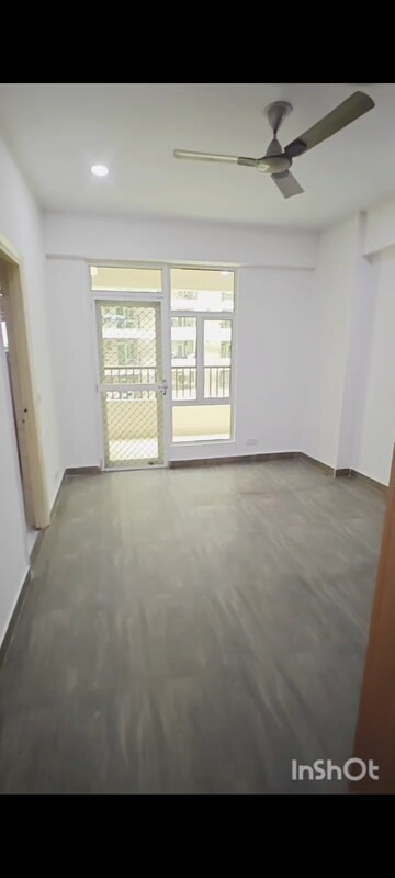 Room in 2 BHK Apartment at Amrapali Terrace Homes, Tech Zone 4 Greater Noida – for Sale
