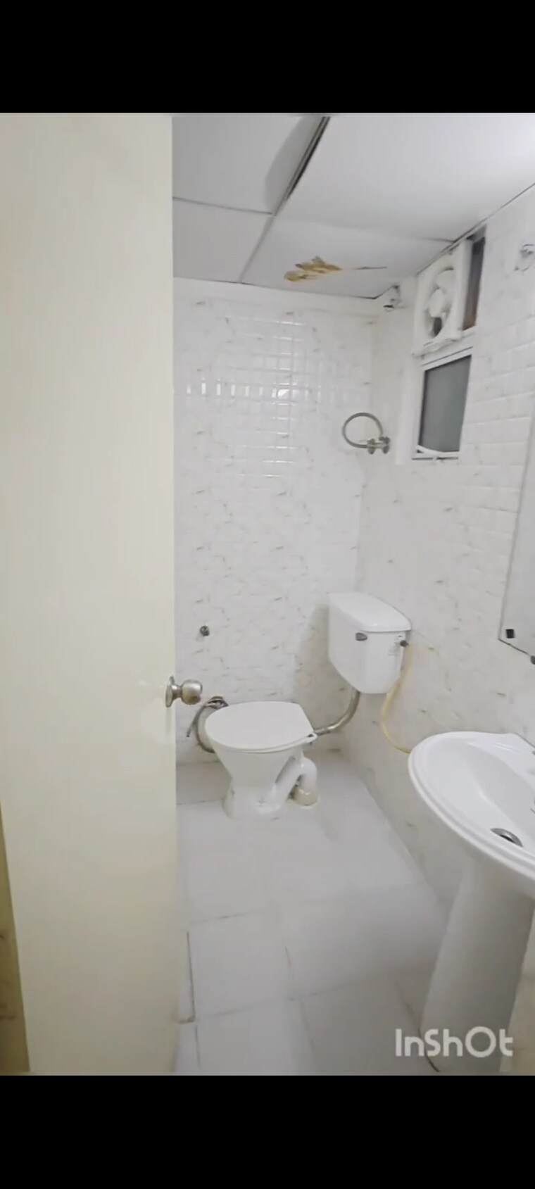 Bathroom, amrapali-terrace-homes 2 Bedroom 885 Sq.Ft. Apartment In Tech Zone 4 Greater Noida Greater Noida 8960742