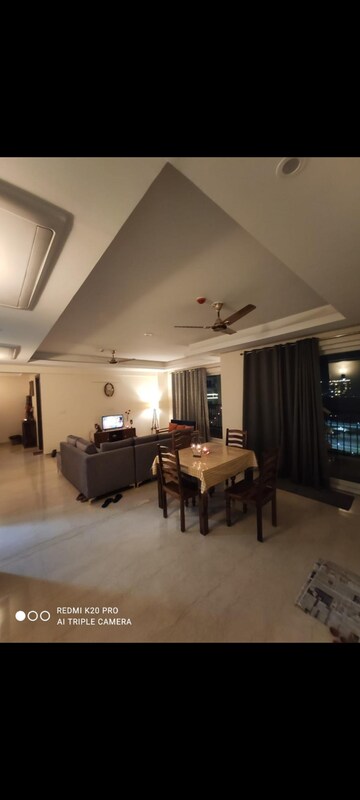 Team Area in 3 BHK Apartment at ATS Triumph, Sector 104 – for Rent