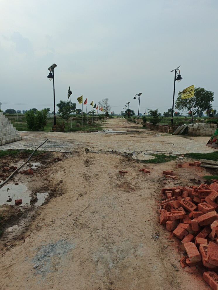 undefined, om nagar colony  200 Sq.Yd. Plot In Om Nagar Colony Mathura 8960767