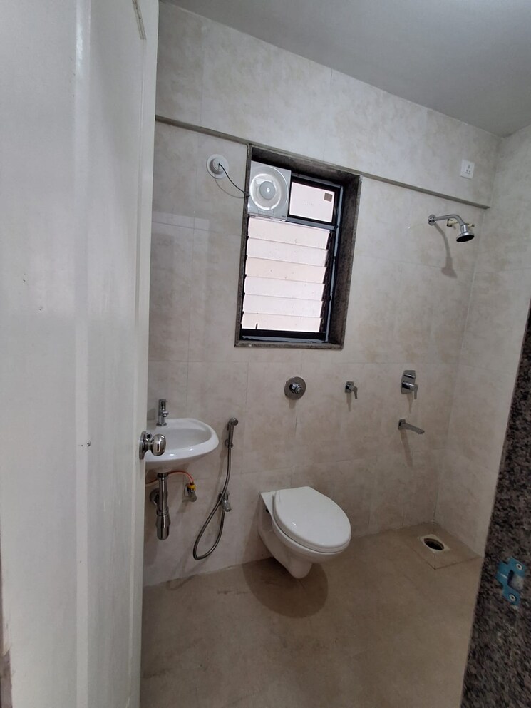 Bathroom, bg-monte-verita-north-annexe 2 Bedroom 614 Sq.Ft. Apartment In Borivali East Mumbai 8960762