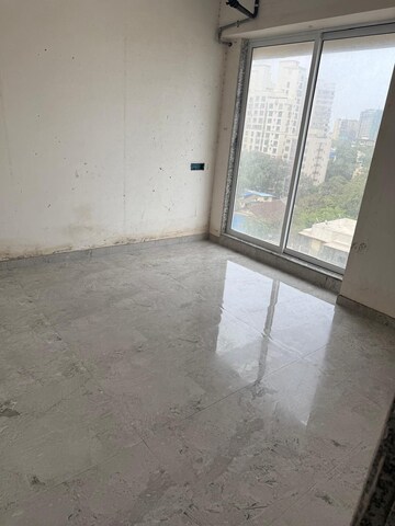 Room in 3 BHK Apartment at Mahim West – for Rent