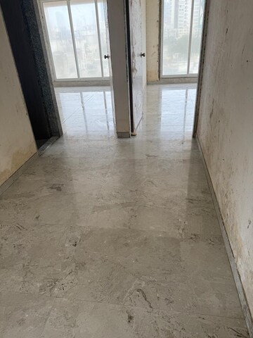 Room in 3 BHK Apartment at Mahim West – for Rent