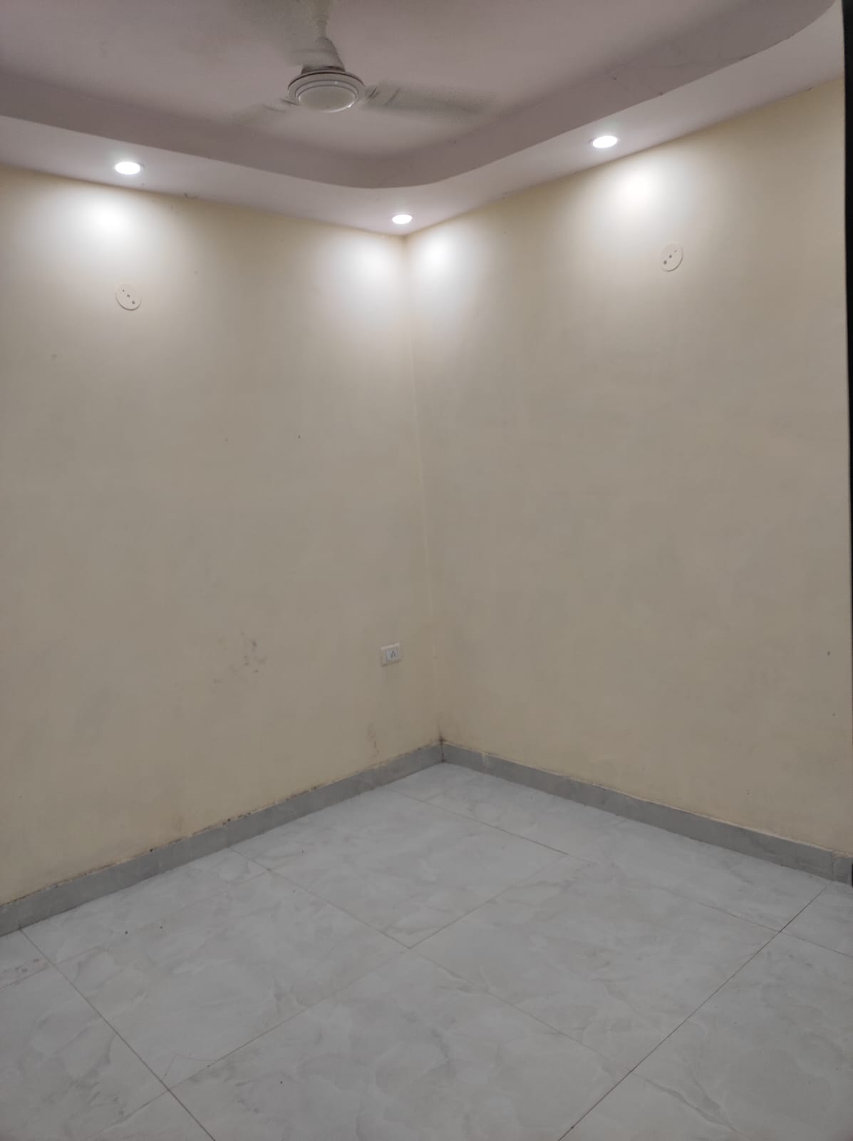 2.5 BHK Builder Floor For Rent in Patparganj Village Opp mc