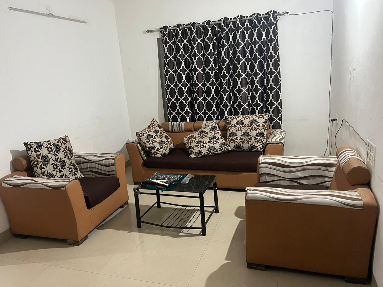 1 BHK Apartment For Rent in Salarpuria H And M Royal