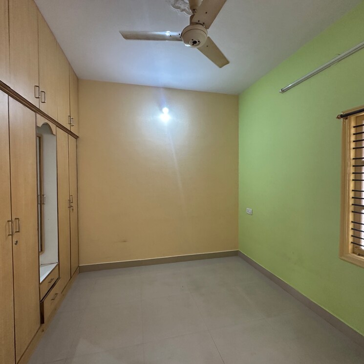 Room, kurubarahalli 4 Bedroom 2000 Sq.Ft. Independent House In Kurubarahalli Bangalore 8960852