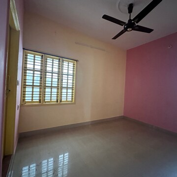 Room in 4 BHK Independent House at Kurubarahalli – for Rent