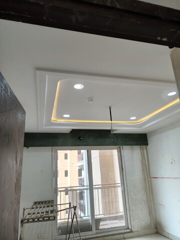 Furnished Amenities in 3.5 BHK Apartment at Rishita Manhattan, Gomti Nagar – for Rent