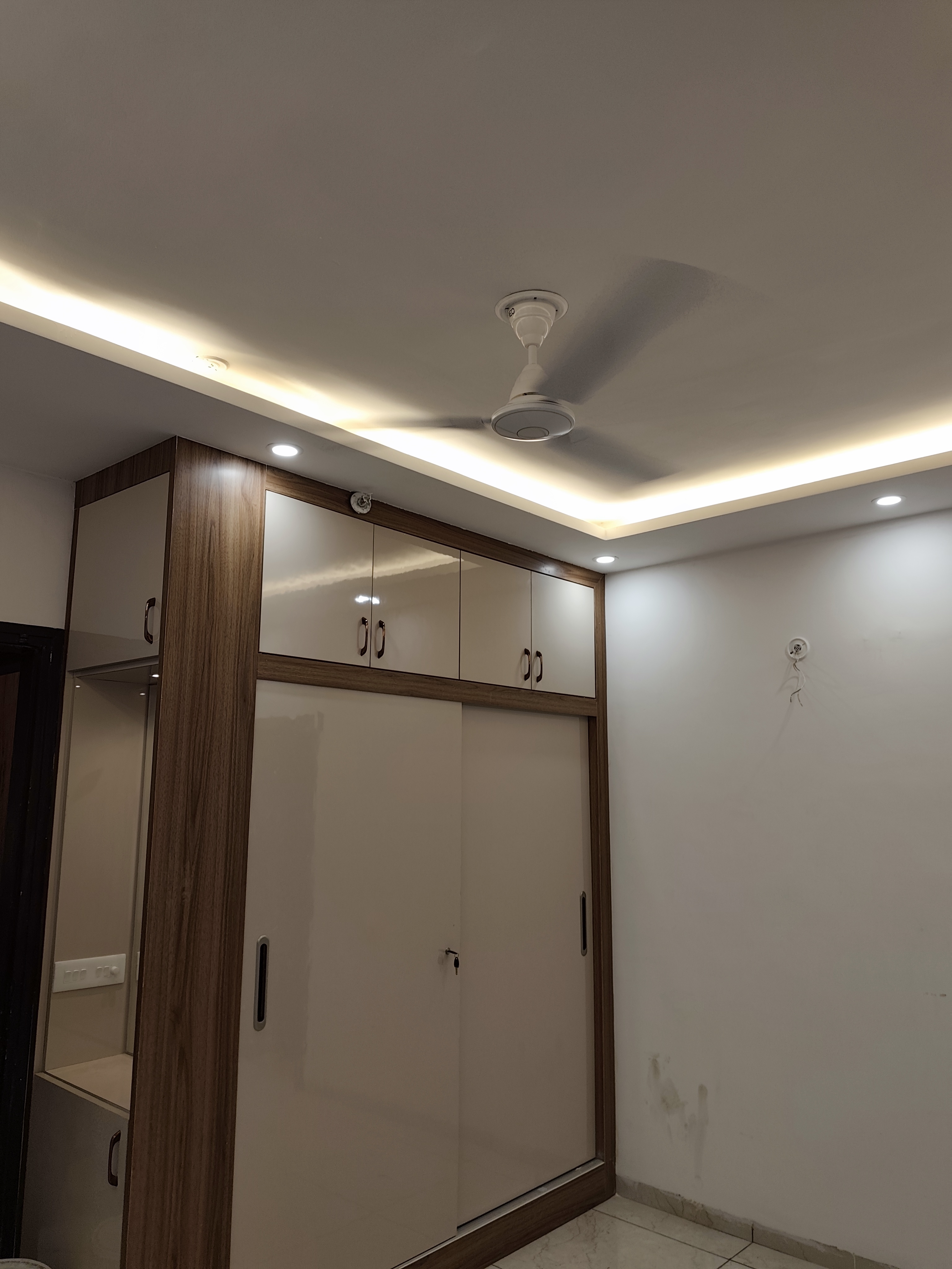 3 BHK + Servant Room Apartment For Rent in Omaxe The Palace