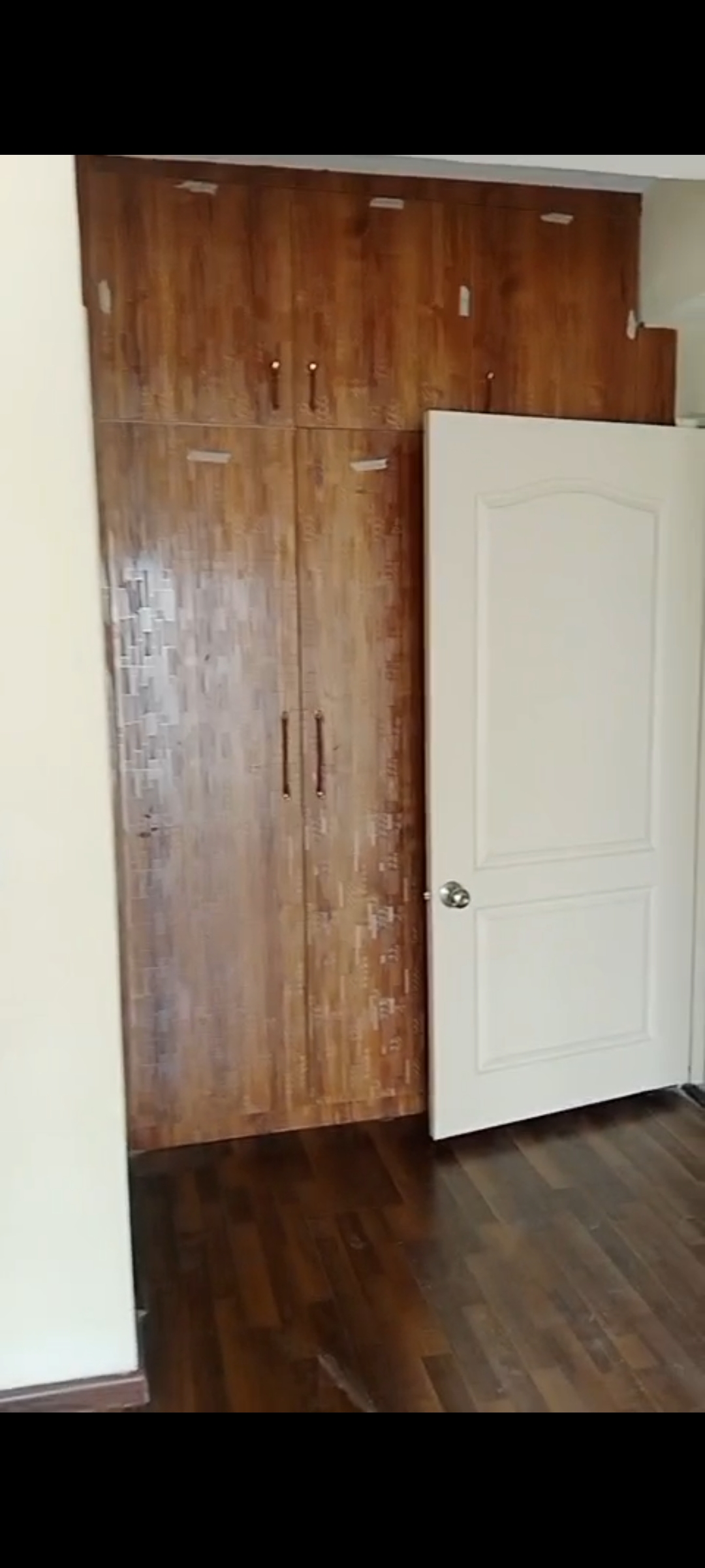 3 BHK + Extra Room 1465 Sq.Ft. Apartment in Paras Seasons