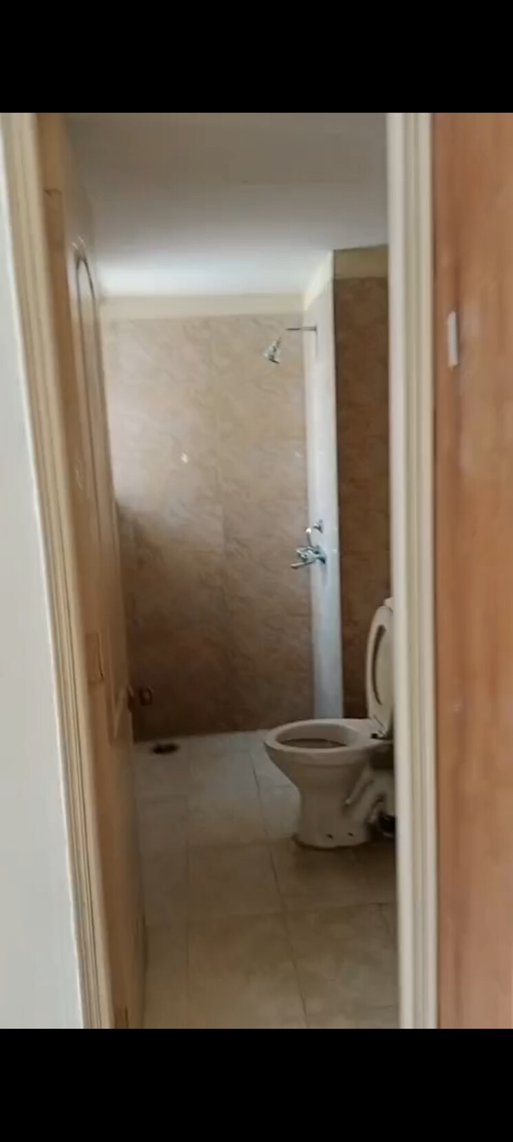 Bathroom, paras-seasons 3 Bedroom 1465 Sq.Ft. Apartment In Sector 168 Noida 8960922