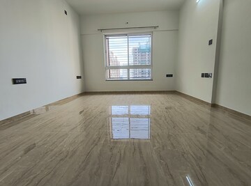 Room in 2 BHK Apartment at Godrej Boulevard, Manjari – for Rent
