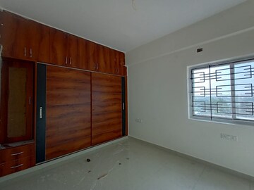 Room in 2 BHK Builder Floor at Hsr Layout – for Rent