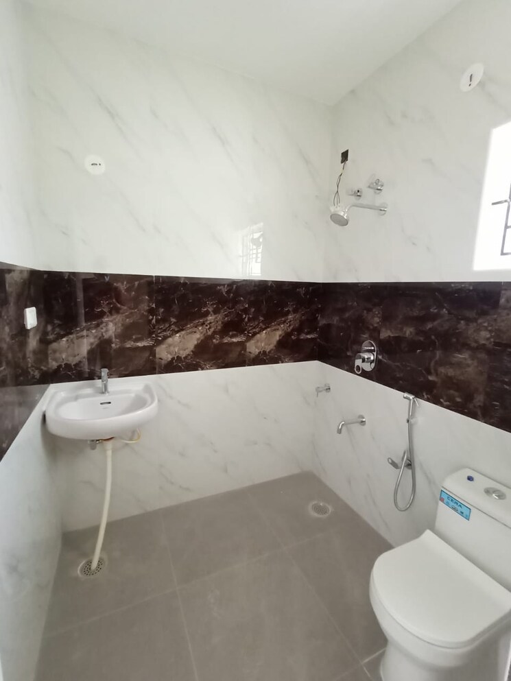 Bathroom, hsr layout 2 Bedroom 1300 Sq.Ft. Builder Floor In Hsr Layout Bangalore 8960927