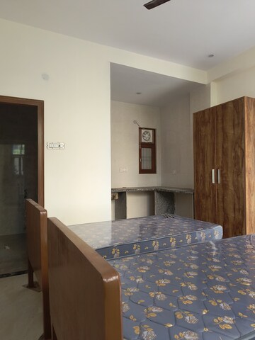 Furnished Amenities in 1 RK Builder Floor at Sarita Vihar – for Rent