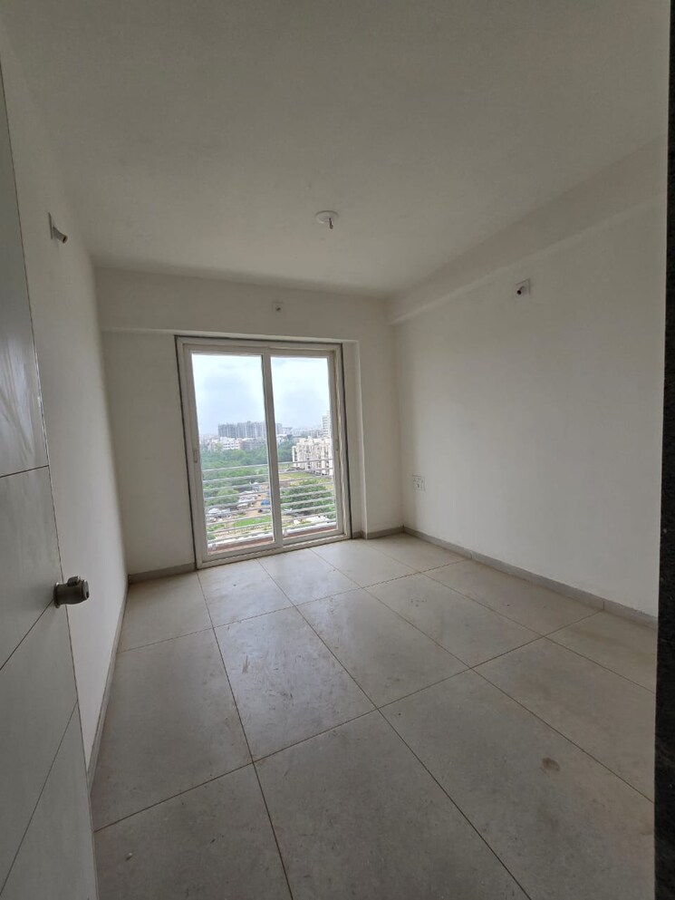 Room, sama savli road 3 Bedroom 2128 Sq.Ft. Apartment In Sama Savli Road Vadodara 8960956