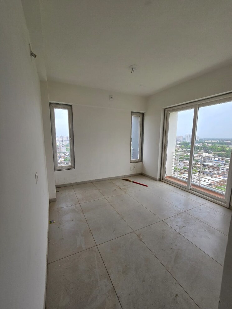 Room, sama savli road 3 Bedroom 2128 Sq.Ft. Apartment In Sama Savli Road Vadodara 8960956