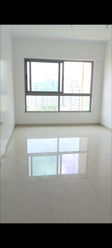 2 BHK Apartment For Rent in Kalpataru Immensa, Kolshet Road