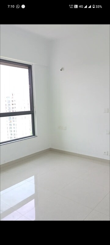 2 BHK Apartment For Rent in Kalpataru Immensa, Kolshet Road