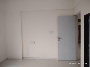 Room in 3 BHK Apartment at Garodia Girivan Paramjyoti, Ghatkopar East – for Rent