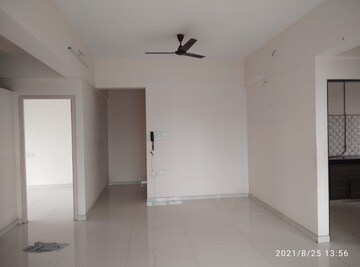 Room in 3 BHK Apartment at Garodia Girivan Paramjyoti, Ghatkopar East – for Rent