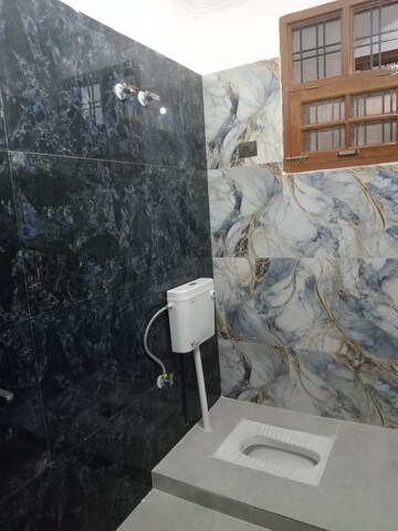 Bathroom in 2 BHK Builder Floor at Indira Nagar – for Rent