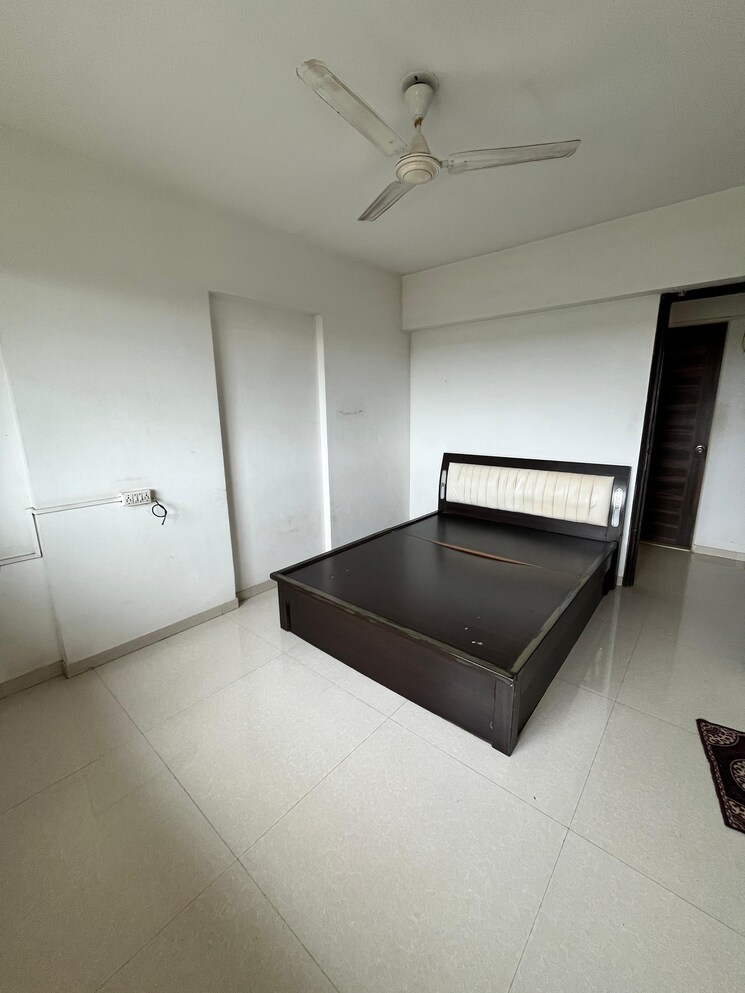 Room, neelkanth-valley-1 3 Bedroom 1700 Sq.Ft. Apartment In Ghatkopar East Mumbai 8961170