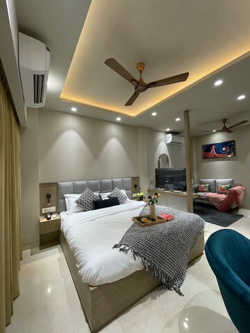 Team Area in 4 BHK Builder Floor at Safdarjung Enclave – for Rent
