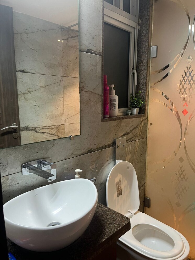 Bathroom, srishti-harmony-3-phase-1 2 Bedroom 667 Sq.Ft. Apartment In Andheri East Mumbai 8961150