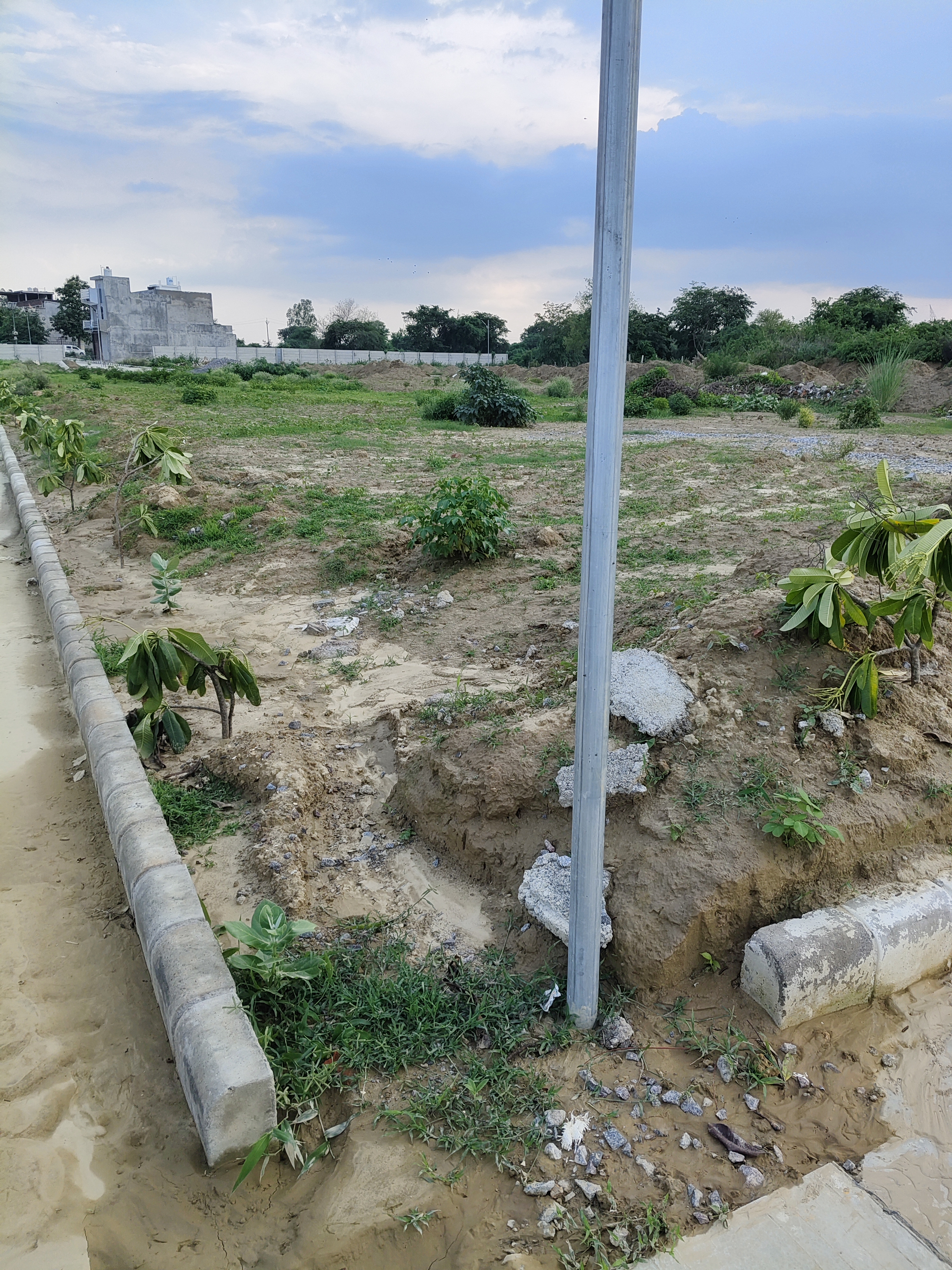 Plot For Sale in Shatabdi Vihar 