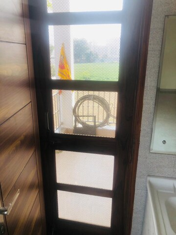 Room in 2.5 BHK Apartment at Tulip Orange, Sector 70 – for Rent