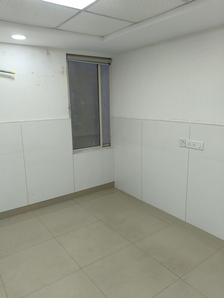 Room, sns-premnivas Commercial Office Space 5000 Sq.Ft. In Infantry Road Bangalore 8961208