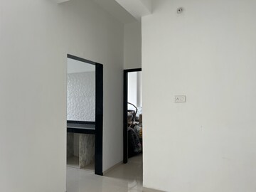 Room in 3 BHK Apartment at Eastern Plaza, Pethe Nagar – for Sale