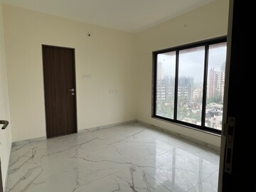 Room in 3 BHK Apartment at Eastern Plaza, Pethe Nagar – for Sale