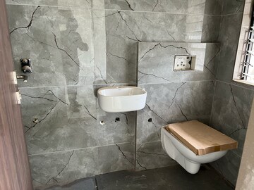 Bathroom in 3 BHK Apartment at Eastern Plaza, Pethe Nagar – for Sale
