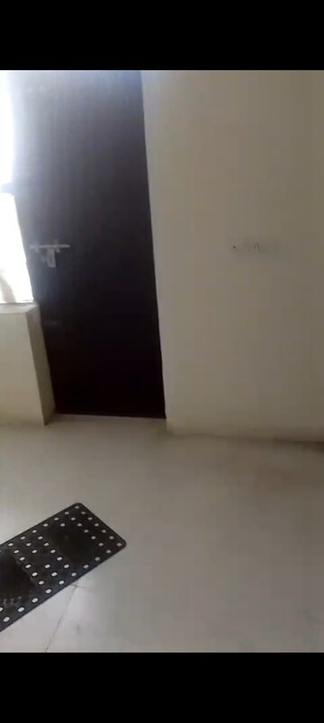 Furnished Amenities in 1 BHK Apartment at Omaxe Srishti And Sanskriti, Gomti Nagar – for Rent