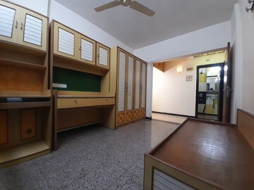 Room in 2 BHK Apartment at Dheeraj Valley, Goregaon East – for Rent