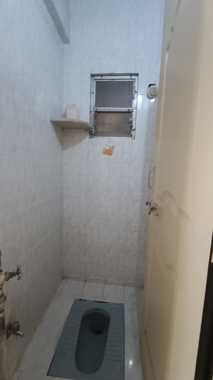 Bathroom, bibwewadi 2.5 Bedroom 1500 Sq.Ft. Builder Floor In Bibwewadi Pune 8961306