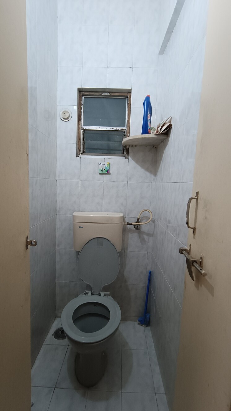 Bathroom, bibwewadi 2.5 Bedroom 1500 Sq.Ft. Builder Floor In Bibwewadi Pune 8961306