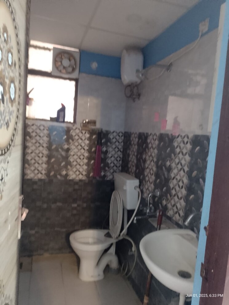 Bathroom, omaxe-srishti-and-sanskriti 1 Bedroom 393 Sq.Ft. Apartment In Gomti Nagar Lucknow 8961283
