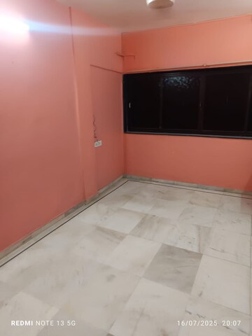 Room in 2 BHK Apartment at Kamla Airbus, Andheri East – for Rent
