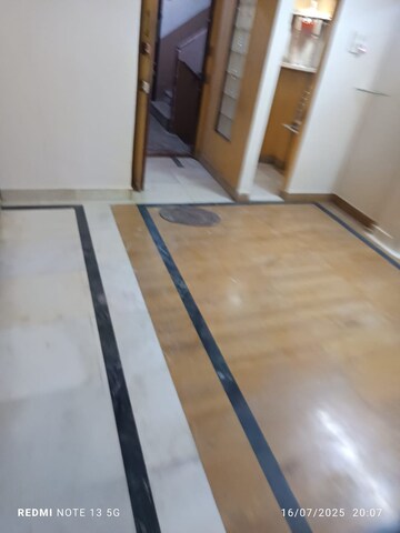 Furnished Amenities in 2 BHK Apartment at Kamla Airbus, Andheri East – for Rent