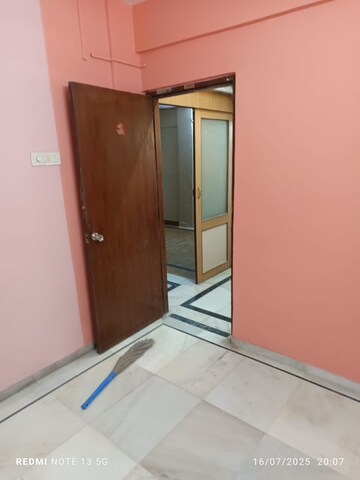 Room in 2 BHK Apartment at Kamla Airbus, Andheri East – for Rent