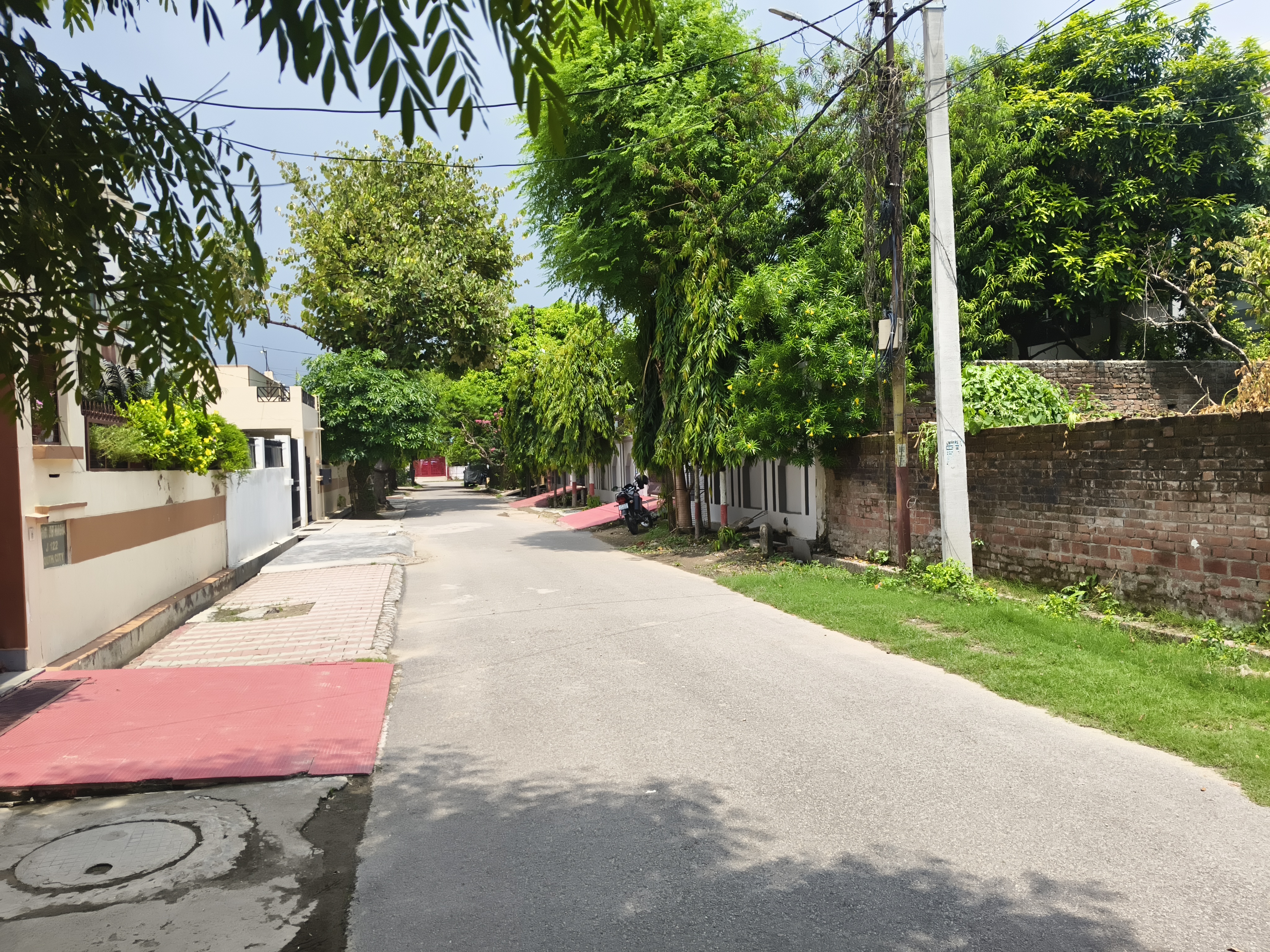 Plot For Sale in Unitech South City