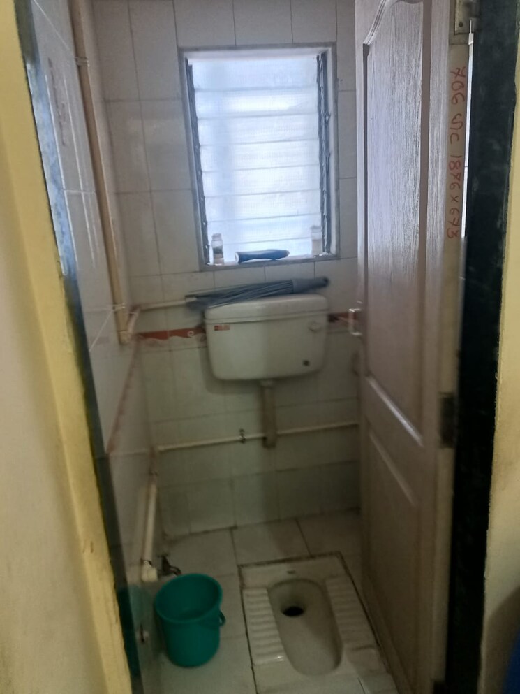 Bathroom, riddhi-apartment-wadala 1 Bedroom 275 Sq.Ft. Apartment In Wadala Mumbai 8961321