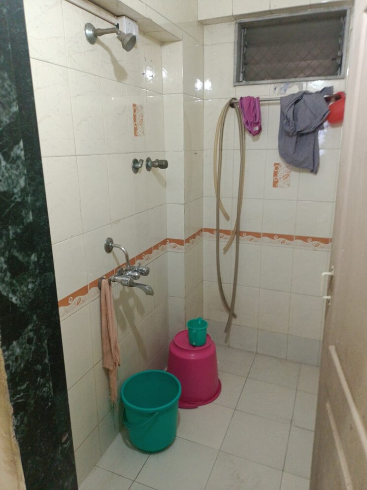 Bathroom, riddhi-apartment-wadala 1 Bedroom 275 Sq.Ft. Apartment In Wadala Mumbai 8961321