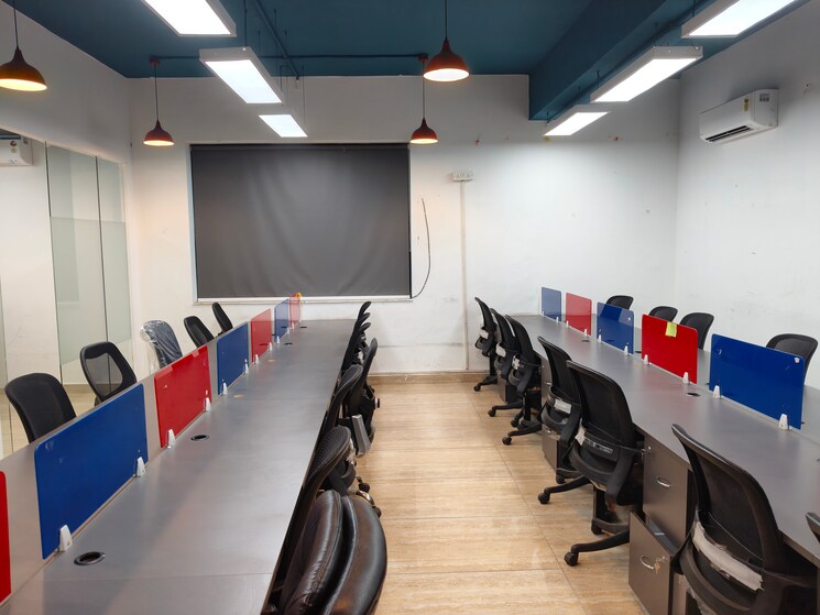 Team Area, sector 63 Commercial Office Space 1600 Sq.Ft. In Sector 63 Noida 8961345