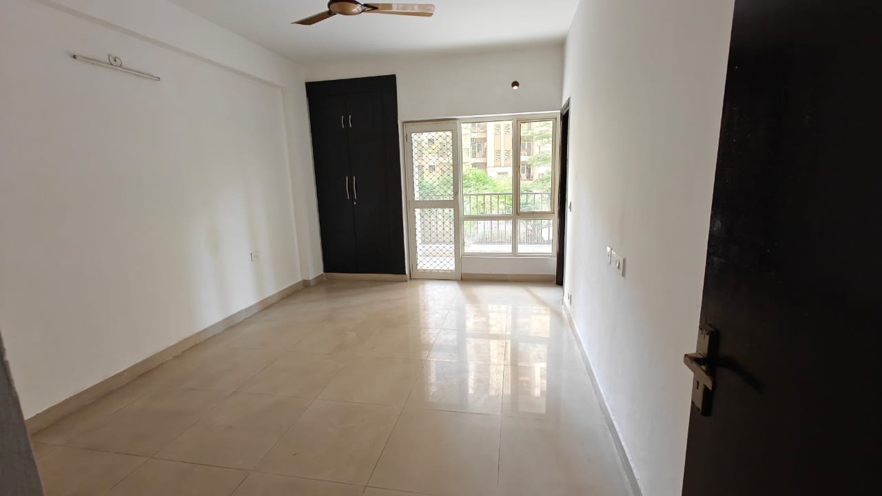 3 BHK Apartment For Rent in Panchsheel Greens II
