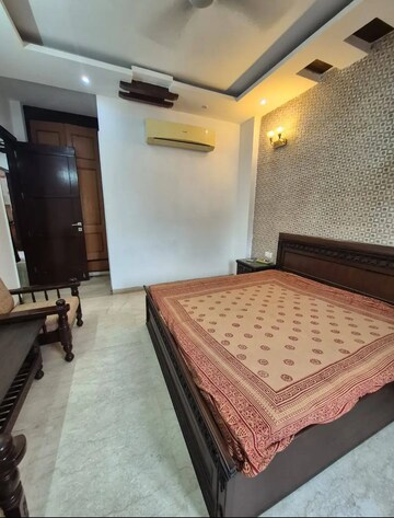 Bedroom in 3 BHK Builder Floor at Panchsheel Enclave – for Rent